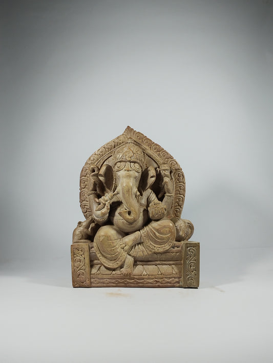 Ganpati Murti: The Harmony of Spiritual Sanctuary and Auspicious Beginnings